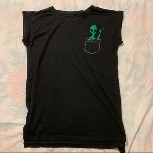 LAST CHANCE Alien pocket t-shirt
